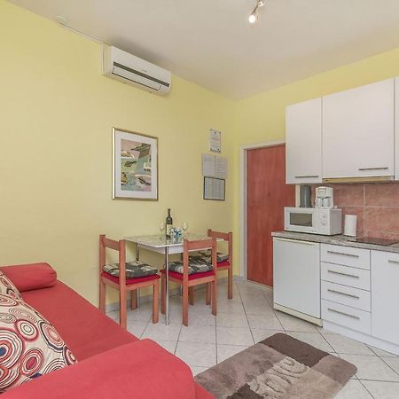 Apartments Zdenka オミシュ エクステリア 写真