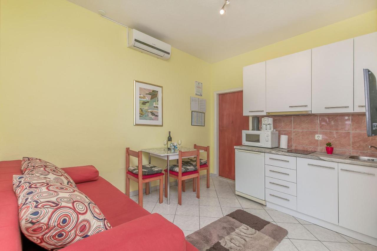 Apartments Zdenka オミシュ エクステリア 写真