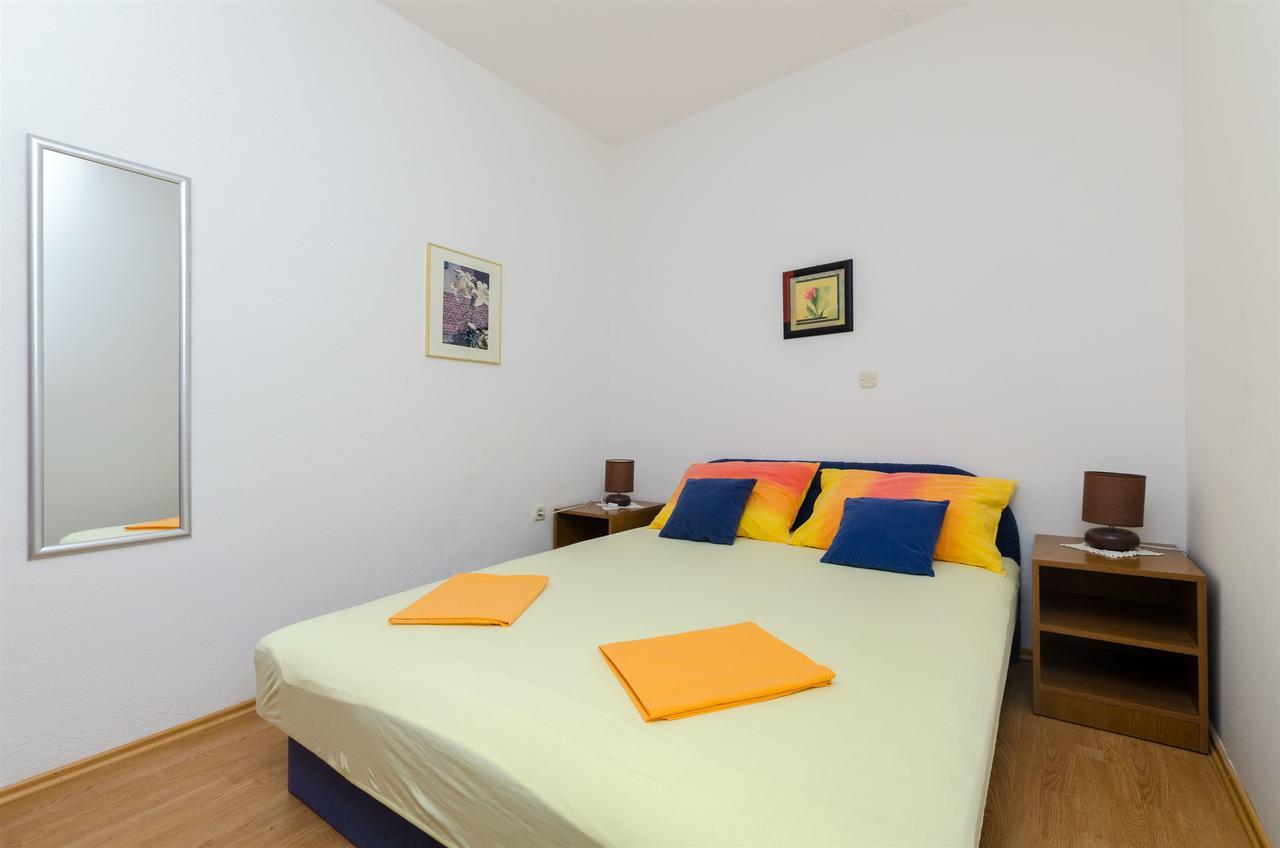 Apartments Zdenka オミシュ エクステリア 写真