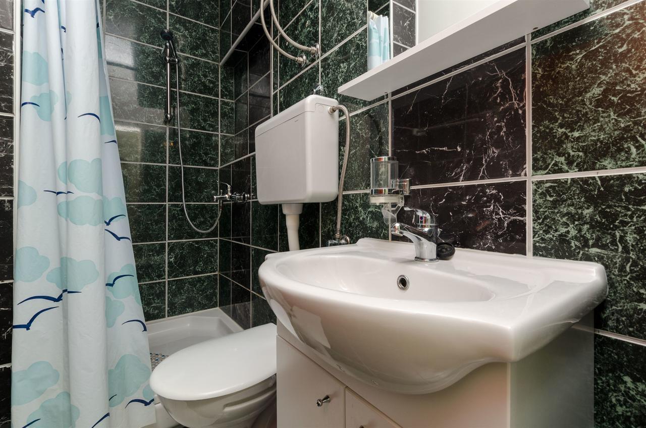 Apartments Zdenka オミシュ エクステリア 写真