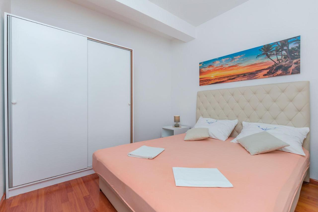Apartments Zdenka オミシュ エクステリア 写真